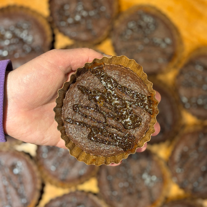 *NEW* Chocolate Salted Caramel Emmer Brownie Round