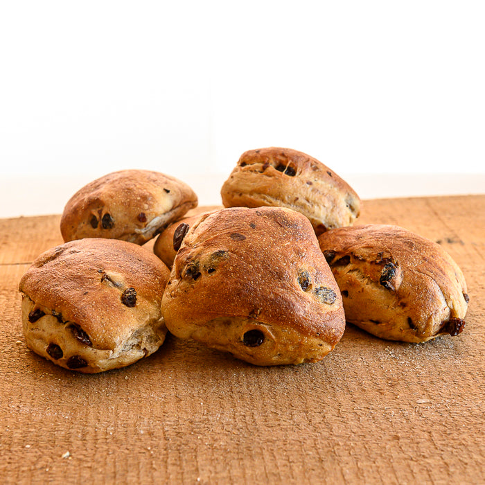 Cinnamon Raisin Bun