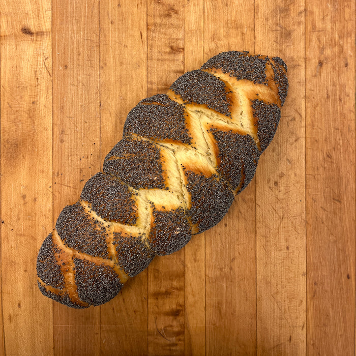 Challah with Poppyseeds (Friday only)